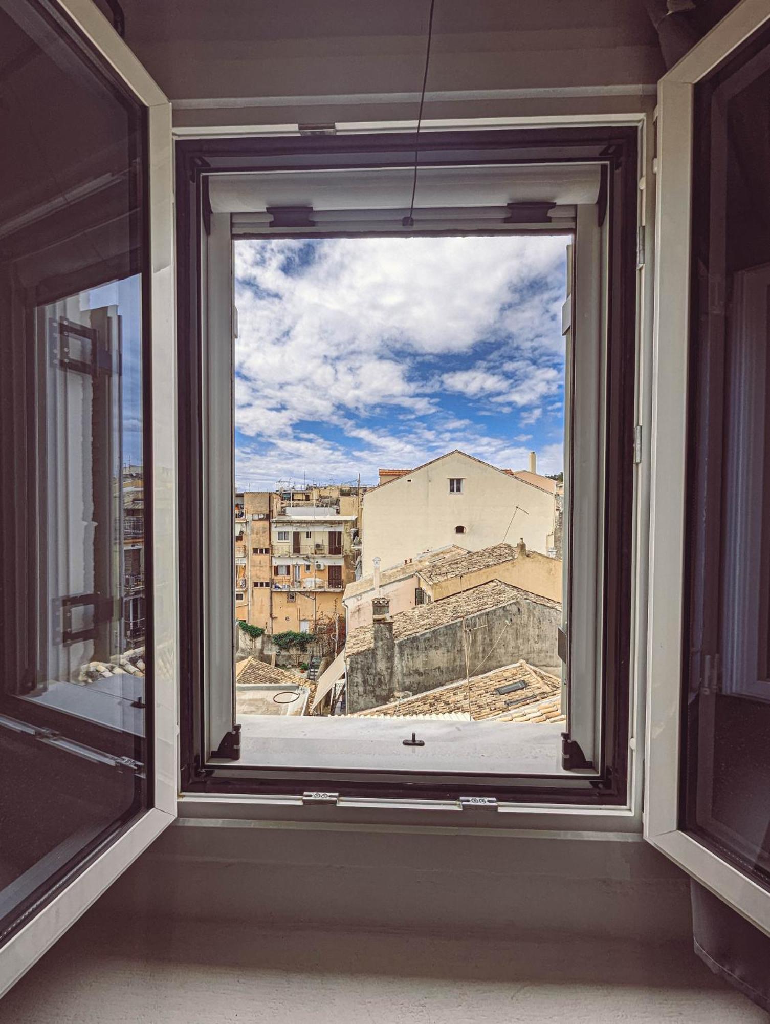 Ionian Pearl Apartments And Suites Corfu  Экстерьер фото