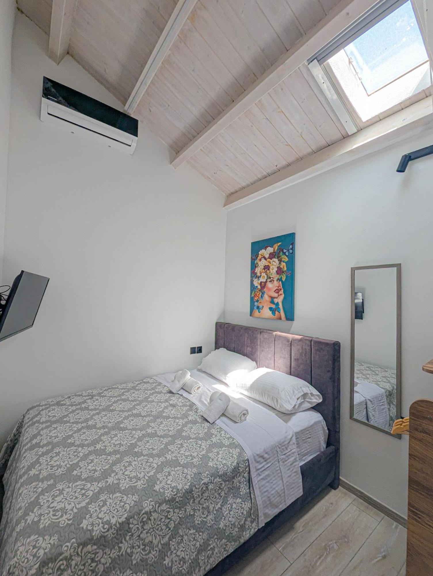 Ionian Pearl Apartments And Suites Corfu  Экстерьер фото